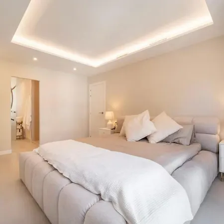 Luxury Rooftop, Private Jacuzzi With Mountain Views شقة